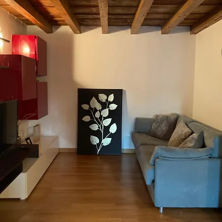 Apartment Lo Schiaccianoci Verona